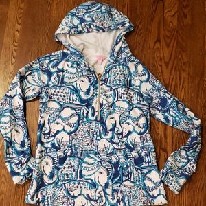 Lilly hooded popover